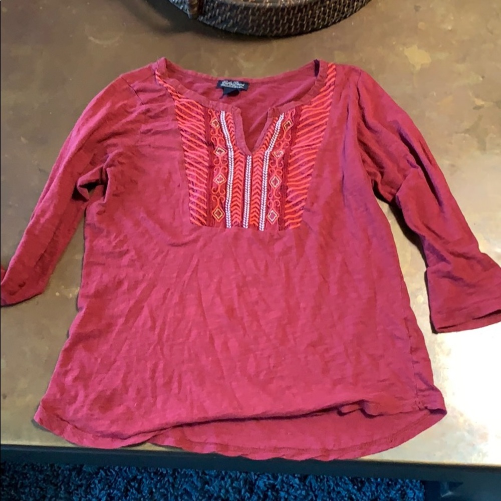 Red blouse - Picture 3 of 5